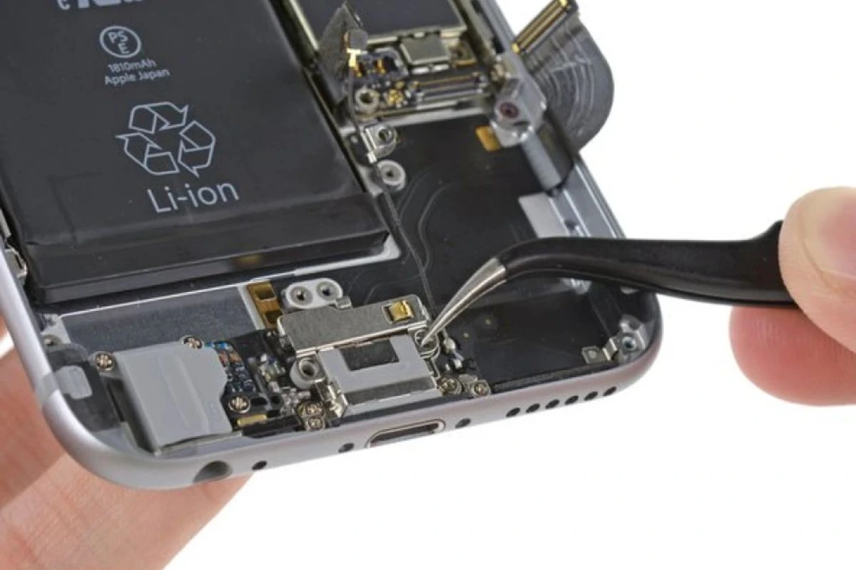 iPhone şarj soketi değişimi