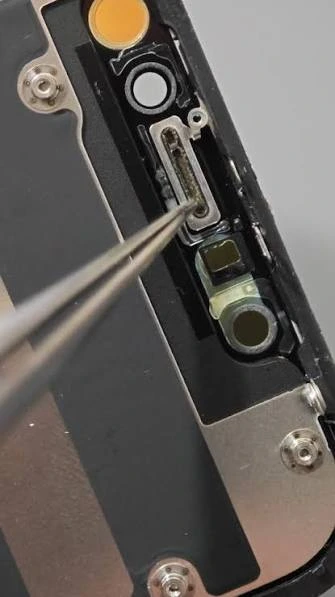 iPhone üst ahize temizleme